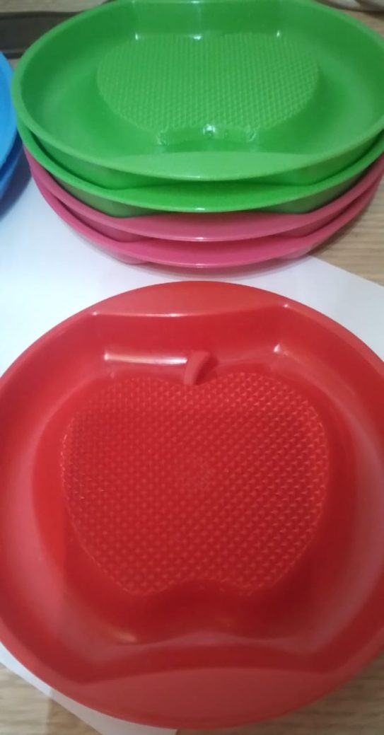 1007 Plato Rallador Manzana (Colores Violeta, Celeste, Rojo, Verde)